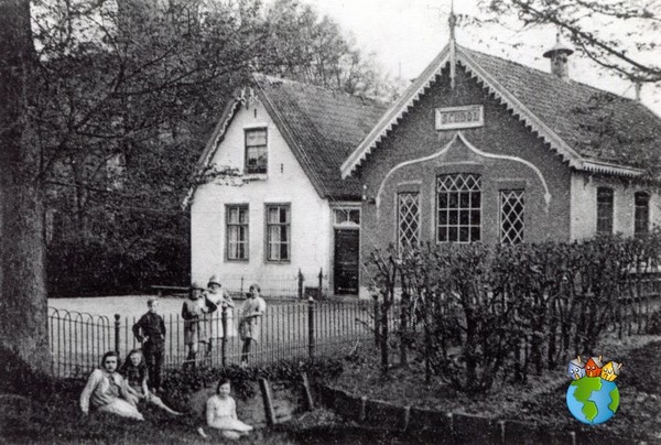 Stompetoren - School 1930  01 - Zwart:Wit - Bronbestand